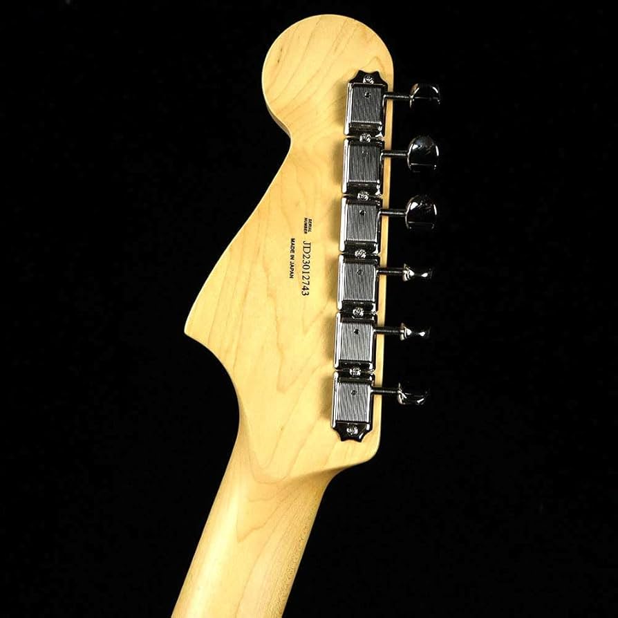Amazon | Fender Made in Japan Hybrid II Jazzmaster Walnut